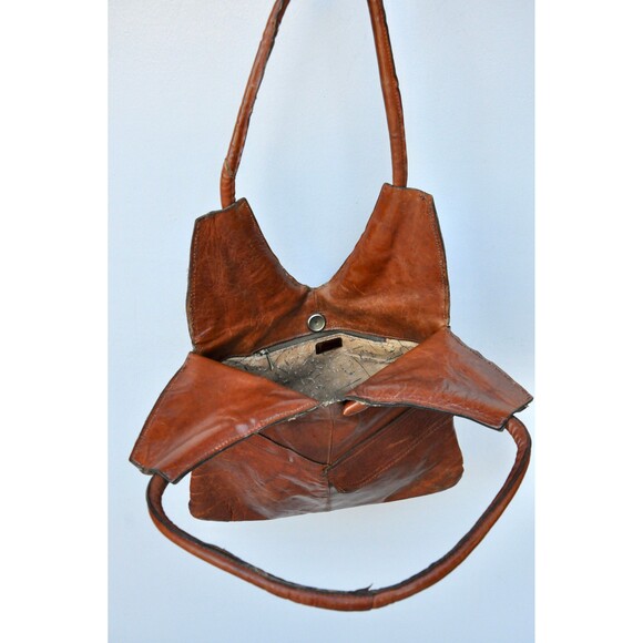 80s Brown Leather Shoulder Bag - by Louise Fontaine Bruxelles - Distressed - Picture 6 of 10